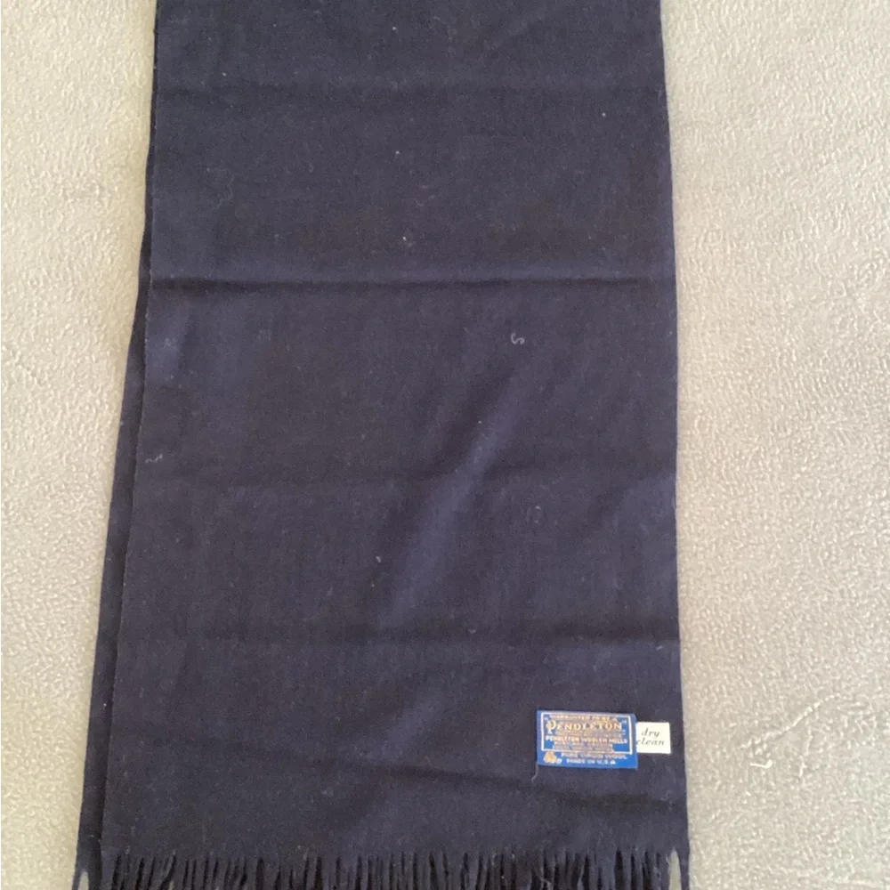 Pendleton Scarf 100% Virgin Wool Navyb Design Measures 12x55 Made in USA